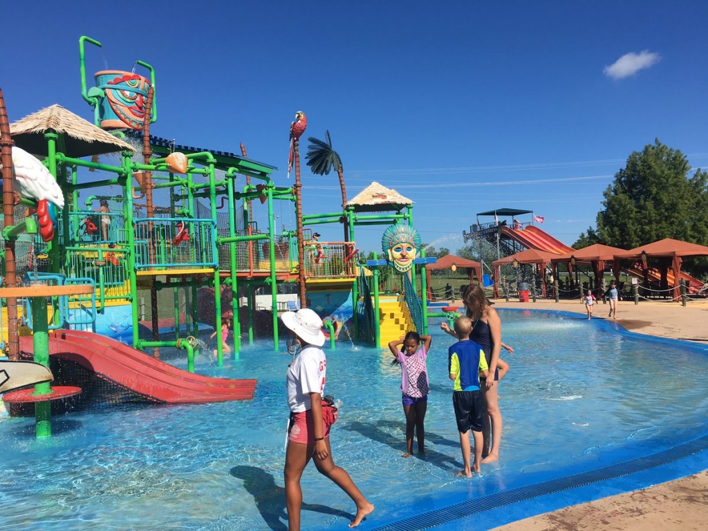 Metroplex Water Parks Wrap up Summer | News Talk WBAP-AM